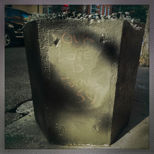 LOVE CITY. Horatio Street. 6:39pm.