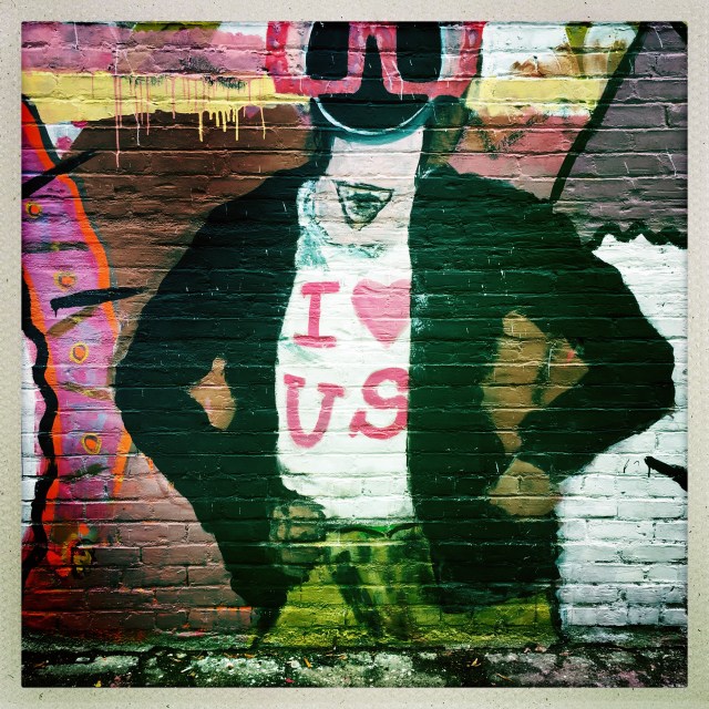 LOVE CITY. 152 N. Larchmont Blvd. 3:18pm.