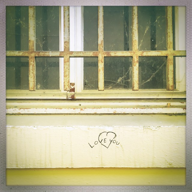 Love City. 29Z Rue du Petit Musc . 3:24pm.