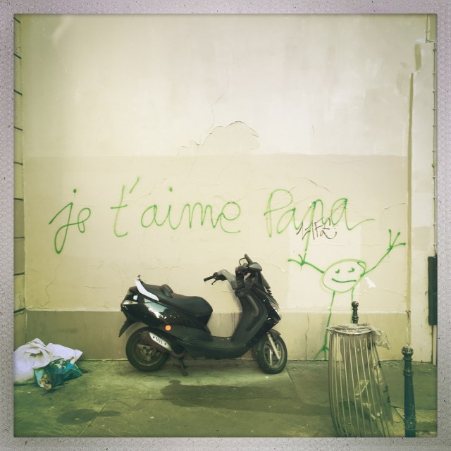 Love City. 33 Rue du Petit Musc . 3:25pm.