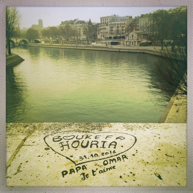 Love City. Pont de Sully. 4:53pm.