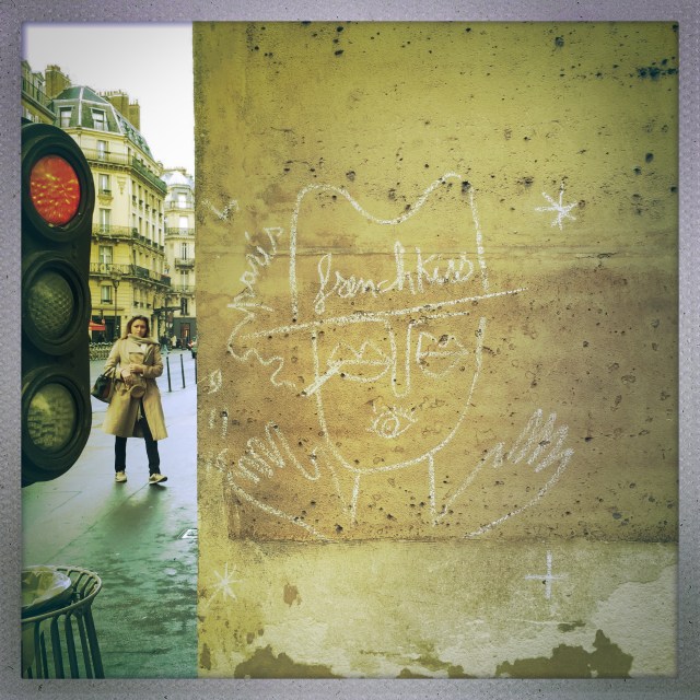 LOVE CITY. 2 Rue de l'Échelle. 3:14pm.