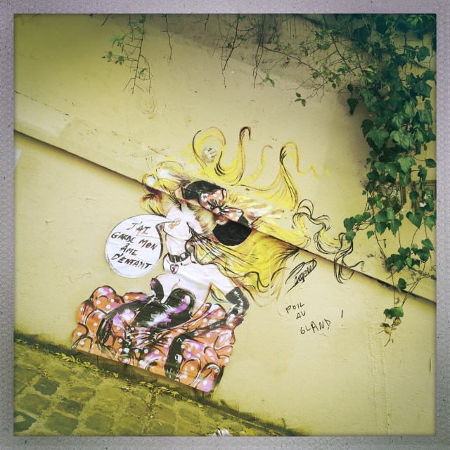 LOVE CITY. 3 Place du Calvaire. 2:48pm.