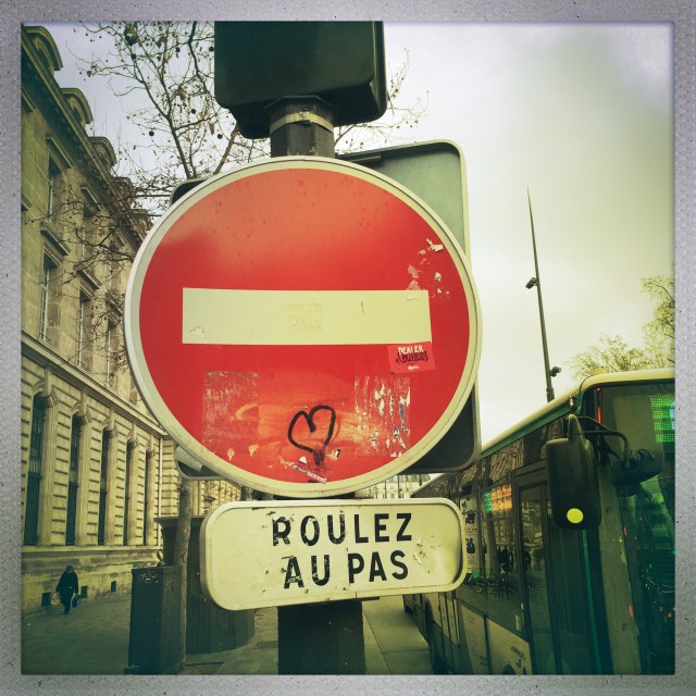 LOVE CITY. Terrasse Émilienne Moreau-Evrad. 4:40pm.