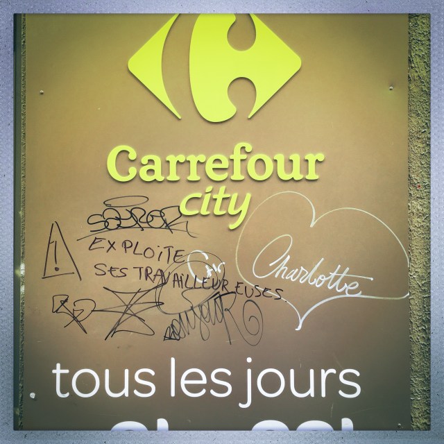 Love City. 9 Rue du Commandant Lemy. 1:53pm.