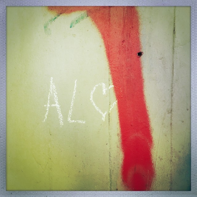 Love City. 23 Rue du Renard. 1:35pm.