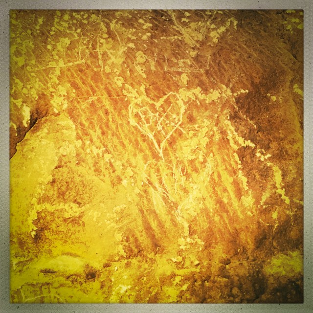 Love City. 1 Avenue du Colonel Henri Rol-Tanguy. 6:18pm.