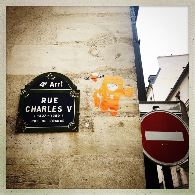 LOVE CITY. 6 Rue Charles V. 2:39pm.